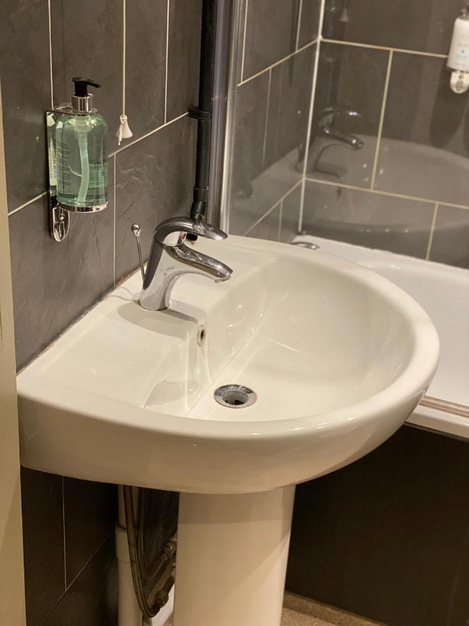 Lodge At Tap Haus Mansfield Woodhouse Εξωτερικό φωτογραφία