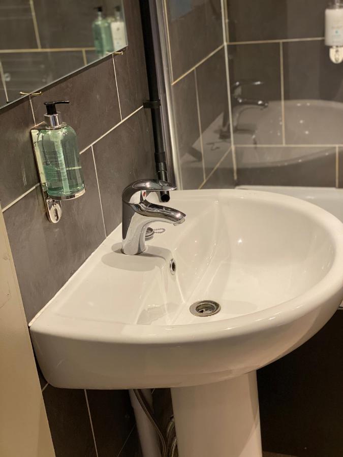 Lodge At Tap Haus Mansfield Woodhouse Εξωτερικό φωτογραφία